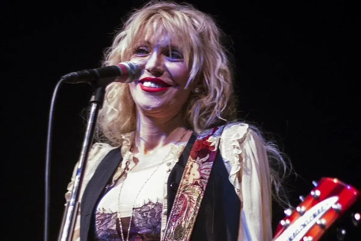 Courtney Love confirmó que su nuevo disco solista ya está terminado