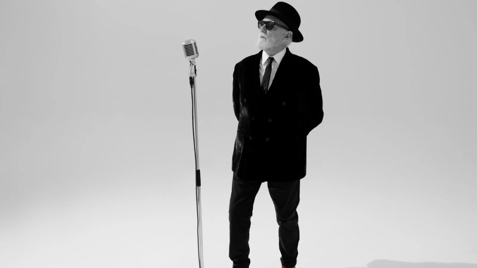 Roger Taylor de Queen estrena 'I See You Now', adelanto romántico de su nuevo álbum